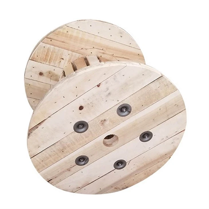 Wooden reels (2)